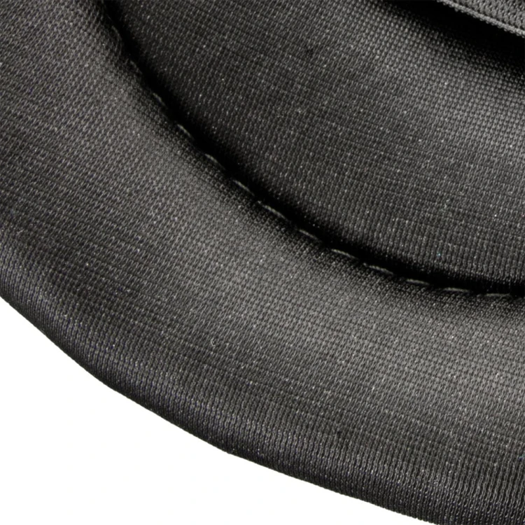 onyb_detail_miekka_poduszka_o.jpg
